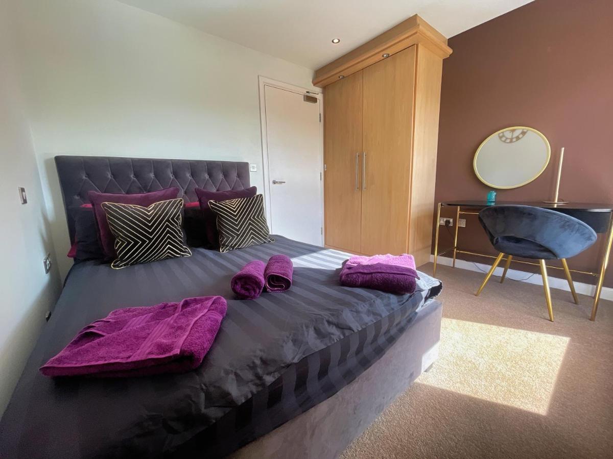 Historic Clock Tower Apartment With Rooftop Terrace And Free Secure Parking Sheffield Exterior photo